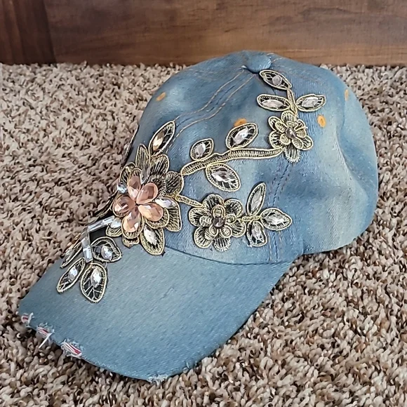 Hat - Picture 3 of 3